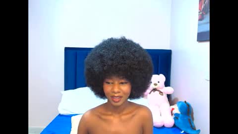 Snapshot of creamybabee chatting on March 22, 2026, 12:03 am queen online show from March 22, 2026, 12:03 am