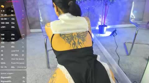 Snapshot of creamyinkk chatting on September 26, 2025, 12:42 pm Sophie online show from September 26, 2025, 12:42 pm