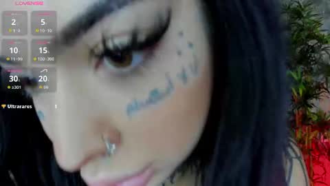 Snapshot of creamyinkk chatting on June 12, 2026, 6:01 am Sophie online show from June 12, 2026, 6:01 am