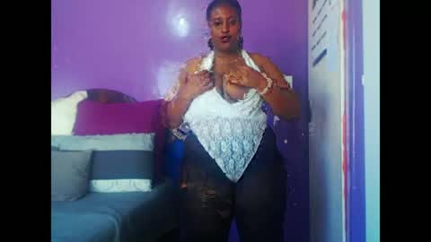 Snapshot of creamylea chatting on June 23, 2026, 10:13 am CreamyLea online show from June 23, 2026, 10:13 am