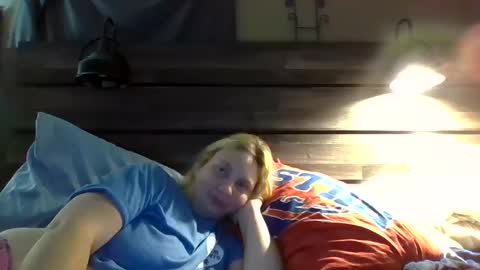 Heather online show from September 27, 2025, 2:49 am