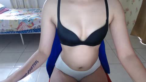 Snapshot of creamypussy18x chatting on March 4, 2025, 4:49 am creamypussy18x online show from March 4, 2025, 4:49 am