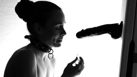 Creature Marie online show from November 28, 2025, 2:58 am