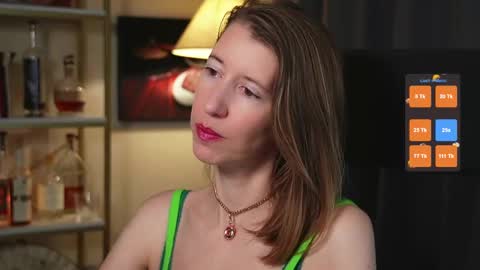 Snapshot of creme_dela_creme chatting on November 20, 2025, 7:13 pm Quinn de la Creme online show from November 20, 2025, 7:13 pm