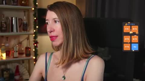 Snapshot of creme_dela_creme chatting on December 2, 2025, 7:09 pm Quinn de la Creme online show from December 2, 2025, 7:09 pm