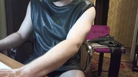 cremjee  online show from September 22, 2025, 8:11 pm