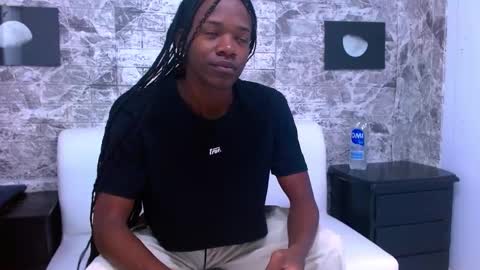 Snapshot of criisbrown_ chatting on November 9, 2025, 3:27 am CriisBrown online show from November 9, 2025, 3:27 am