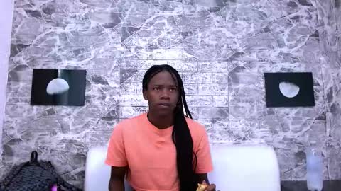 Snapshot of criisbrown_ chatting on November 22, 2025, 10:03 am CriisBrown online show from November 22, 2025, 10:03 am