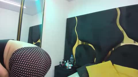 Criistaal   online show from March 7, 2026, 4:20 am