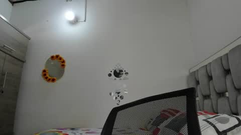 Snapshot of criistal_0 chatting on June 11, 2026, 6:39 pm criistal_0 online show from June 11, 2026, 6:39 pm
