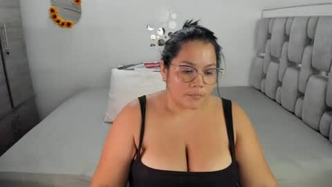 Snapshot of criistal_0 chatting on June 14, 2026, 1:58 am criistal_0 online show from June 14, 2026, 1:58 am