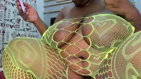 Snapshot of criistal_castro chatting on June 13, 2026, 3:15 am criistal_castro online show from June 13, 2026, 3:15 am