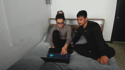 Snapshot of crimson_heart chatting on January 18, 2025, 7:15 pm Crimson heart online show from January 18, 2025, 7:15 pm