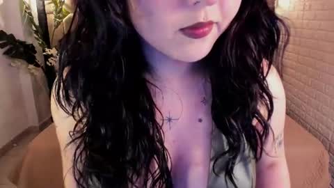 Snapshot of crimson_tati chatting on July 19, 2026, 2:10 pm Tatiana online show from July 19, 2026, 2:10 pm