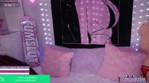 Crimson Kitten online show from January 6, 2026, 5:44 am