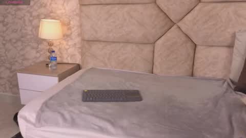 Cristina Sweet online show from January 17, 2026, 11:26 am