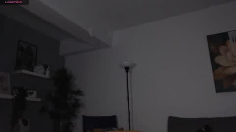 Snapshot of cris_tinne chatting on December 24, 2024, 4:40 pm cris_tinne online show from December 24, 2024, 4:40 pm