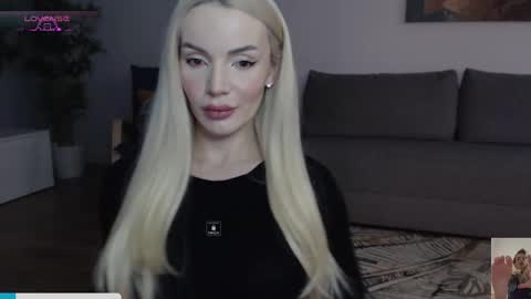 Snapshot of cris_tinne chatting on January 5, 2025, 1:47 pm cris_tinne online show from January 5, 2025, 1:47 pm