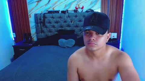 CRISANDMERY online show from July 19, 2026, 6:50 am