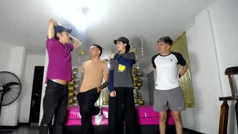 Snapshot of crismens chatting on February 16, 2025, 3:15 am crismens online show from February 16, 2025, 3:15 am