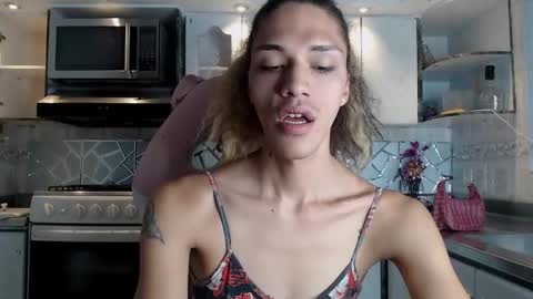 Cristina Onazis online show from March 1, 2026, 6:54 pm