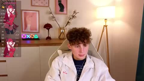 Snapshot of crisp1n chatting on October 20, 2025, 3:45 pm Chris online show from October 20, 2025, 3:45 pm