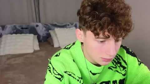 Snapshot of crisp1n chatting on November 6, 2025, 3:02 pm Chris online show from November 6, 2025, 3:02 pm