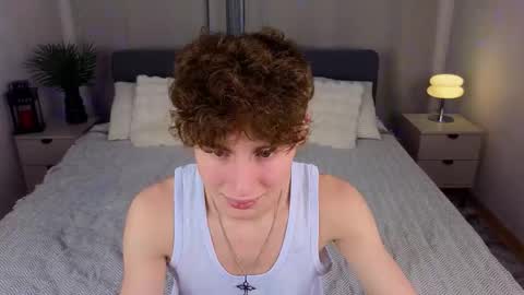 Snapshot of crisp1n chatting on November 15, 2025, 9:32 pm Chris online show from November 15, 2025, 9:32 pm