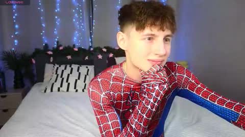 Snapshot of crisp1n chatting on December 3, 2025, 2:48 pm Chris online show from December 3, 2025, 2:48 pm