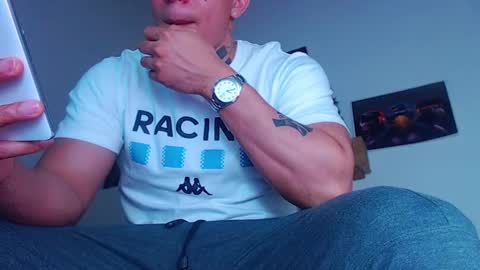 Snapshot of criss__tom chatting on January 13, 2025, 1:34 am Cristopher online show from January 13, 2025, 1:34 am