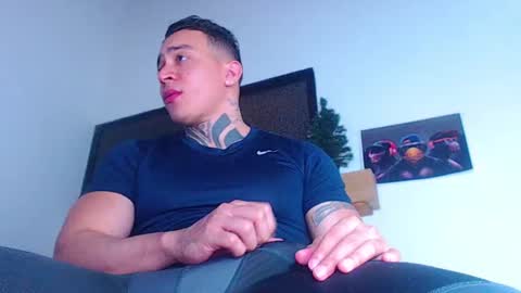 Snapshot of criss__tom chatting on January 30, 2025, 2:16 am Cristopher online show from January 30, 2025, 2:16 am