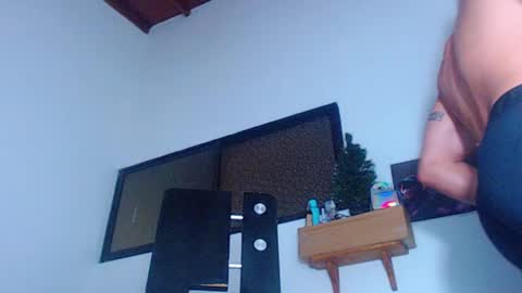 Snapshot of criss__tom chatting on February 15, 2025, 5:41 am Cristopher online show from February 15, 2025, 5:41 am