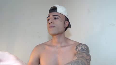 Snapshot of criss_salas chatting on December 4, 2024, 8:23 am Cristian online show from December 4, 2024, 8:23 am