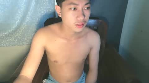 Snapshot of cristal1xox chatting on November 4, 2025, 1:05 am cristal1xox online show from November 4, 2025, 1:05 am