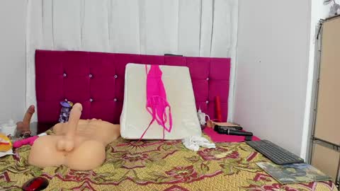 Snapshot of cristal_18xxx chatting on February 8, 2025, 10:29 pm Cristal online show from February 8, 2025, 10:29 pm