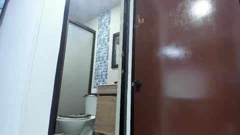 Snapshot of cristal_18xxx chatting on March 21, 2026, 12:32 pm Cristal online show from March 21, 2026, 12:32 pm
