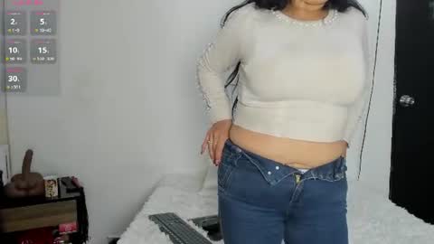 Snapshot of cristal_coopeer chatting on June 10, 2026, 1:21 pm Cristal yours Milf online show from June 10, 2026, 1:21 pm