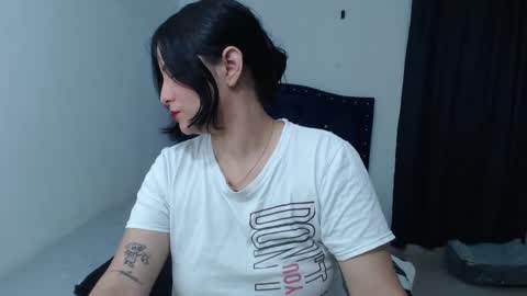 Cristal online show from February 7, 2025, 2:50 am