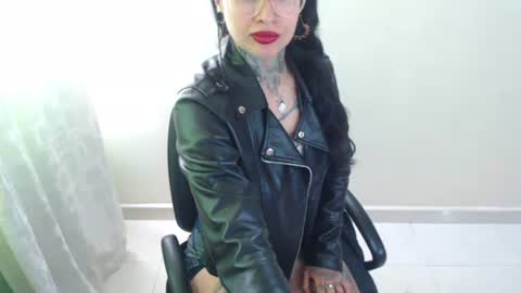 Snapshot of cristal_jayan chatting on December 2, 2024, 4:31 pm HI online show from December 2, 2024, 4:31 pm