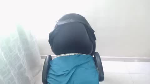 Snapshot of cristal_jayan chatting on March 5, 2026, 4:25 pm HI online show from March 5, 2026, 4:25 pm