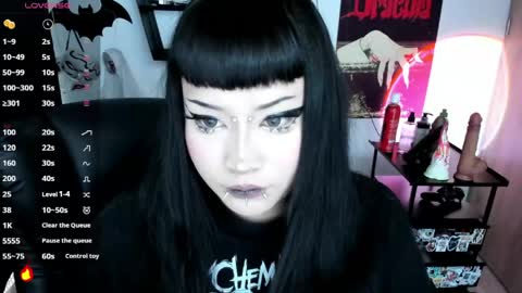 Snapshot of cristal_kosh chatting on May 4, 2026, 9:11 pm Cris online show from May 4, 2026, 9:11 pm