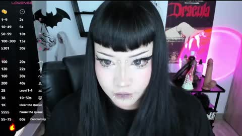 Snapshot of cristal_kosh chatting on May 26, 2026, 8:49 pm Cris online show from May 26, 2026, 8:49 pm