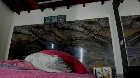 Snapshot of cristal_quintero chatting on June 26, 2026, 8:41 am Cristal online show from June 26, 2026, 8:41 am