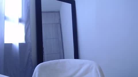 Snapshot of cristal_sexyboobs_ chatting on December 1, 2024, 4:29 pm Cristal online show from December 1, 2024, 4:29 pm