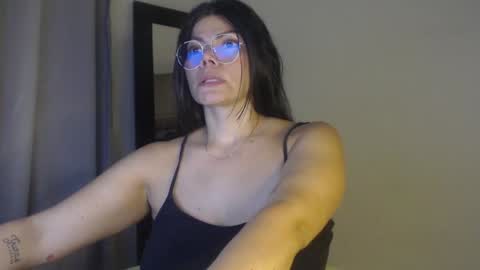 Snapshot of cristal_sexyboobs_ chatting on January 16, 2025, 5:00 am Cristal online show from January 16, 2025, 5:00 am