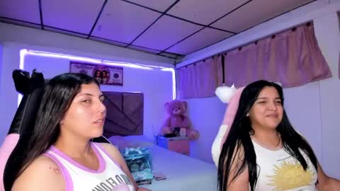 cristal_smith20 online show from April 24, 2026, 2:36 am