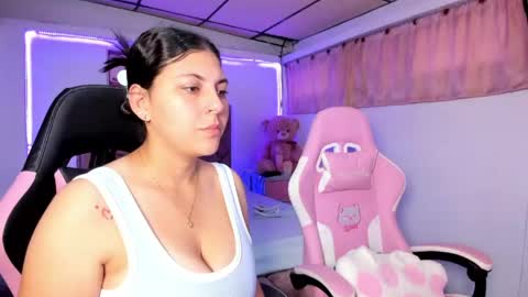 Snapshot of cristal_smith20 chatting on June 5, 2026, 11:38 am cristal_smith20 online show from June 5, 2026, 11:38 am