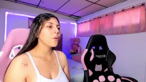 Snapshot of cristal_smith20 chatting on June 9, 2026, 2:50 pm cristal_smith20 online show from June 9, 2026, 2:50 pm