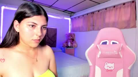 Snapshot of cristal_smith20 chatting on June 18, 2026, 11:36 am cristal_smith20 online show from June 18, 2026, 11:36 am