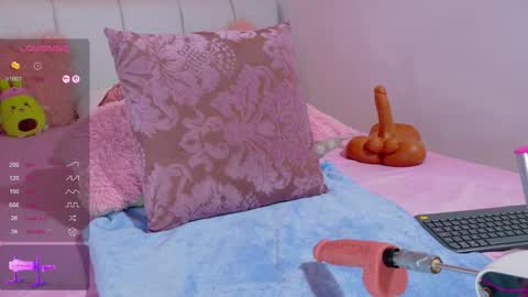 Snapshot of cristal_subin69 chatting on October 22, 2025, 2:06 pm STEFANYIG cristalsubin online show from October 22, 2025, 2:06 pm